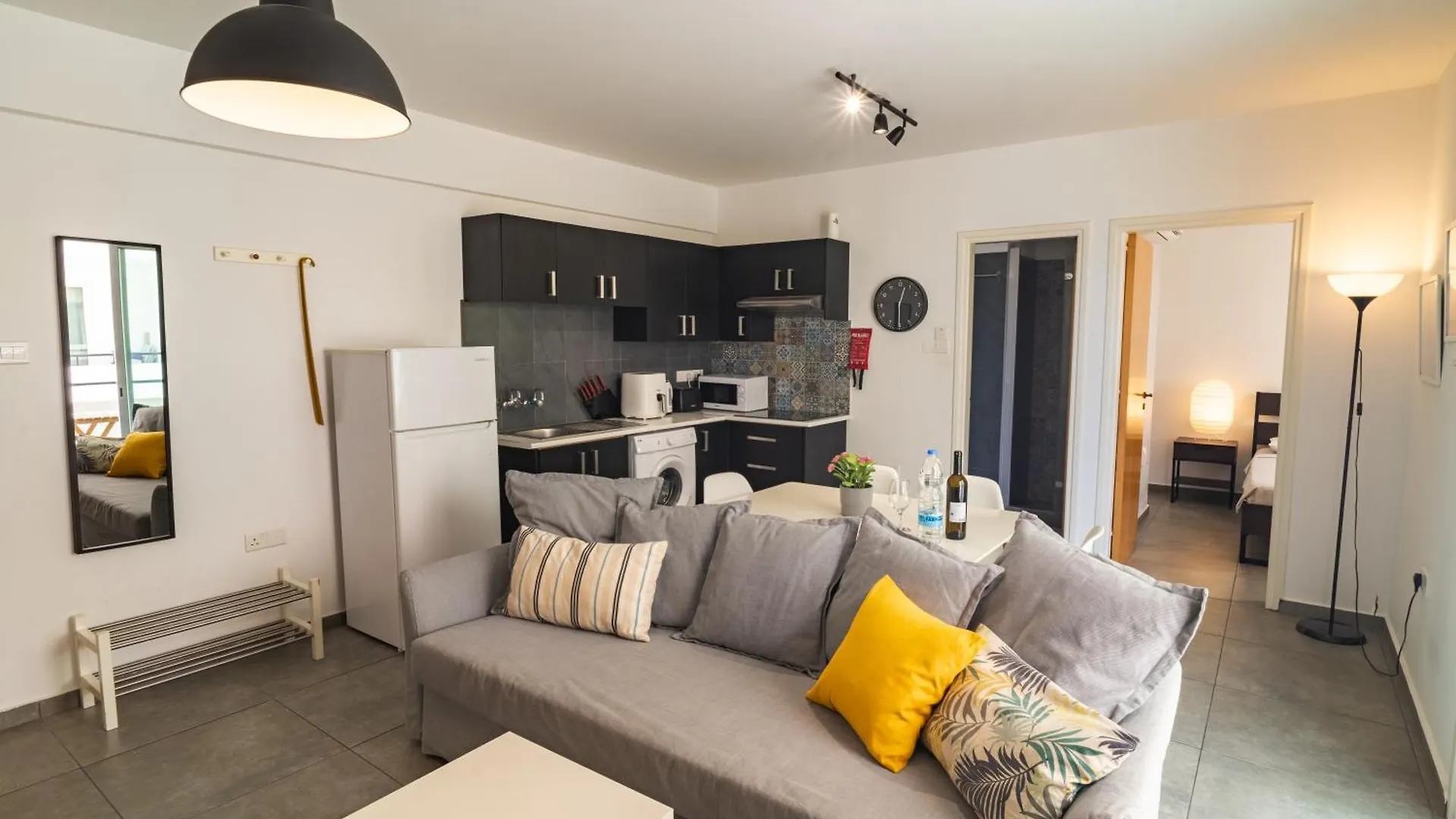 Kave Blue Mackenzie 1 Bdr Flat With Pool Apartment Larnaca