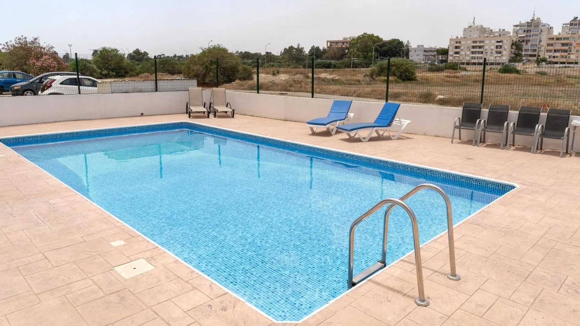 Kave Blue Mackenzie 1 Bdr Flat With Pool Apartment Larnaca