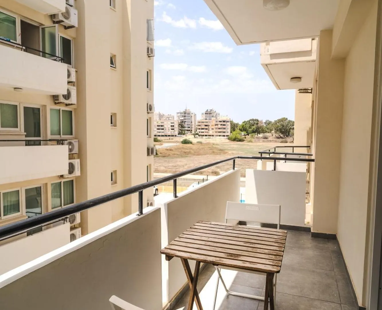 Kave Blue Mackenzie 1 Bdr Flat With Pool Apartment Larnaca 0*,