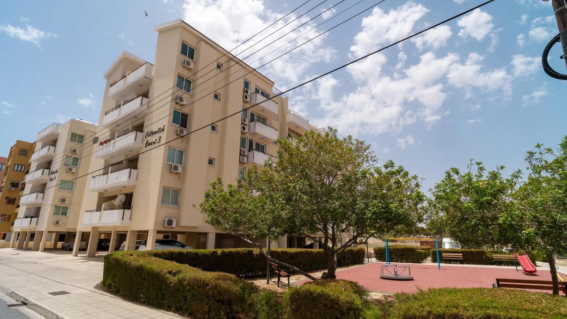 Kave Blue Mackenzie 1 Bdr Flat With Pool Apartment Larnaca
