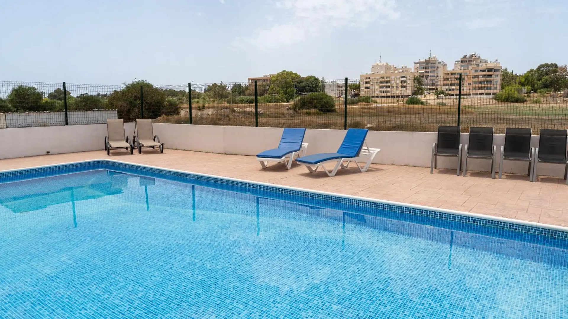 Kave Blue Mackenzie 1 Bdr Flat With Pool Apartment Larnaca 0*,
